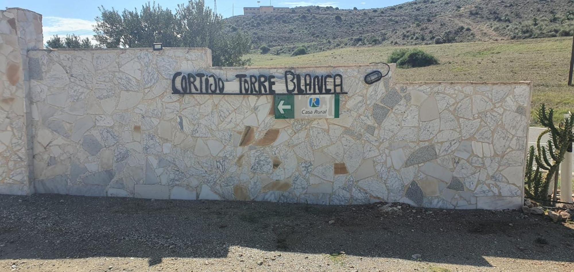 Casas Rurales Cortijo Torreblanca Parque Cabo De Gata El Pozo de los Frailes Eksteriør bilde